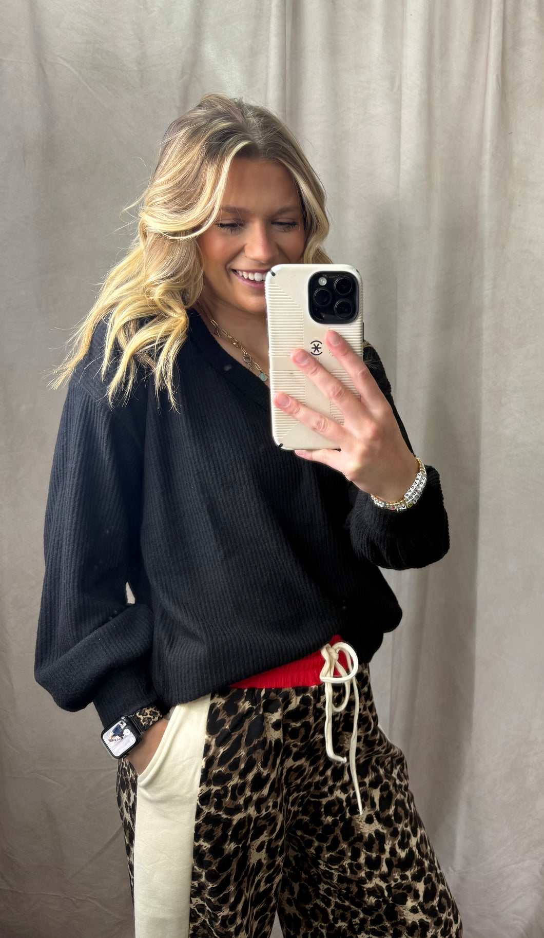 Waffle Knit V-Neck Basic