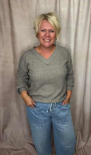 Waffle Knit V-Neck Basic