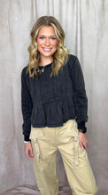 Load image into Gallery viewer, Black Pleated Long Sleeve