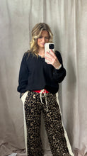 Load image into Gallery viewer, Waffle Knit V-Neck Basic