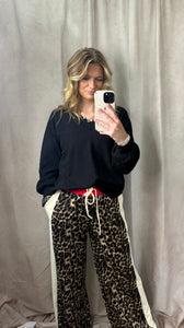 Waffle Knit V-Neck Basic
