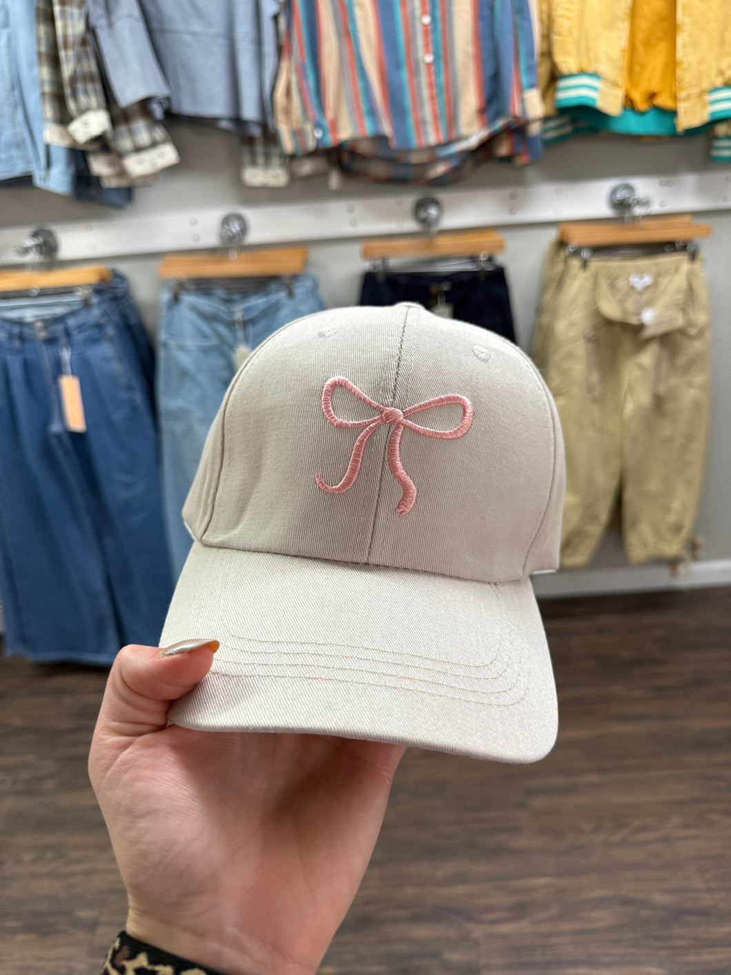 Tan & Pink Bow Trucker